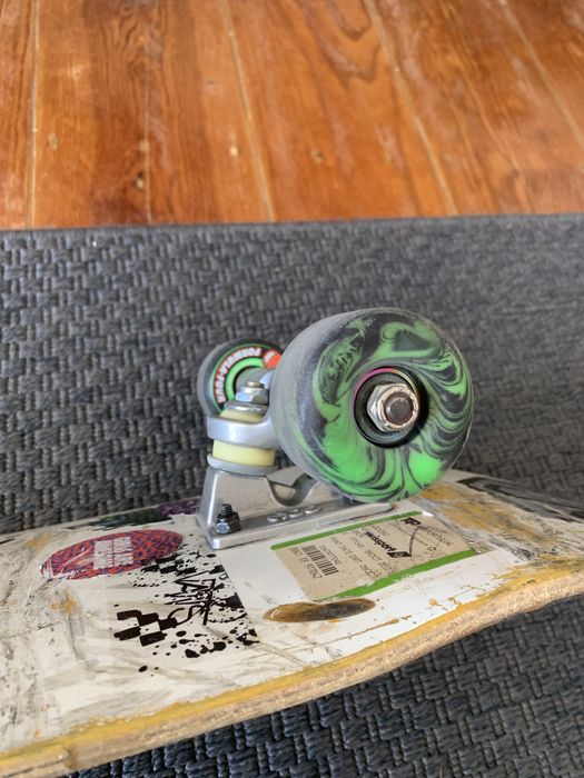 skate (ace trucks 55 Af-1, spitfire wheels 55mm conical full 99du)