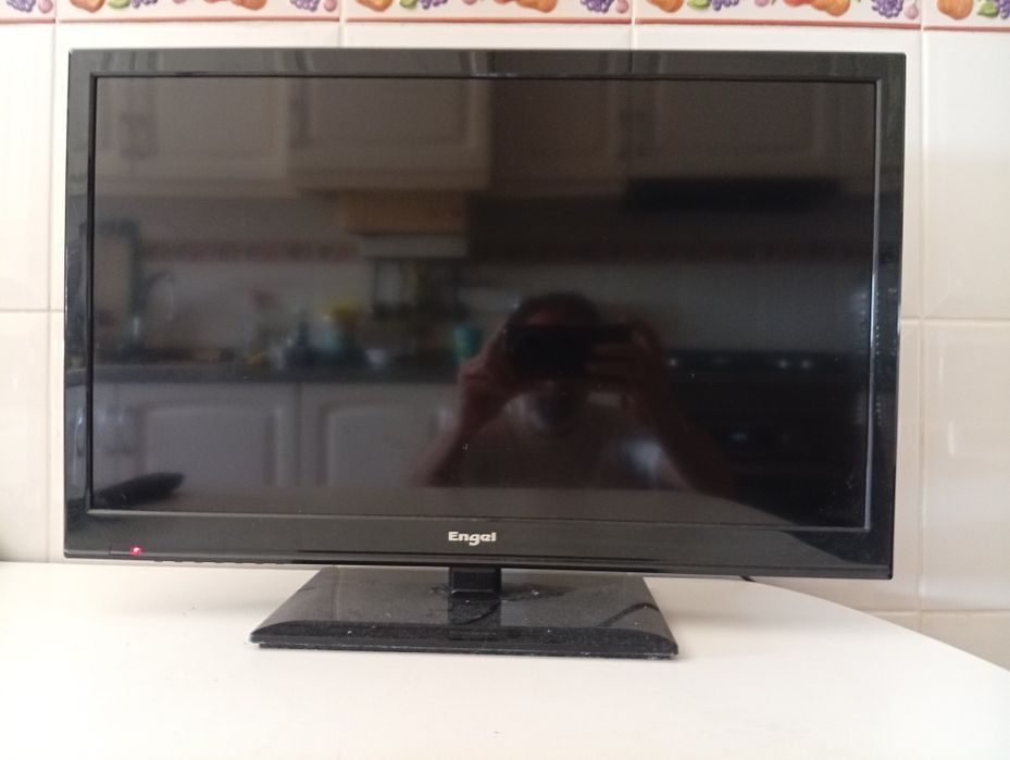 TV LCD 24 polegadas FHD
