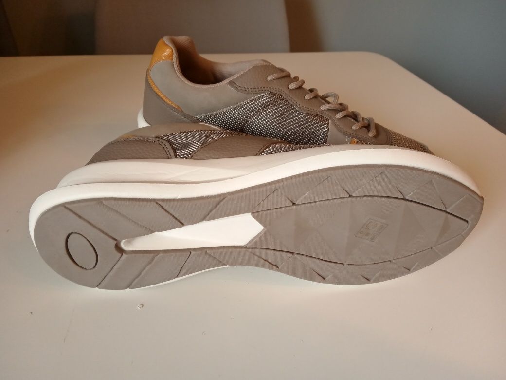 Nowe buty sportowe firmy Parfois rozmiar 41