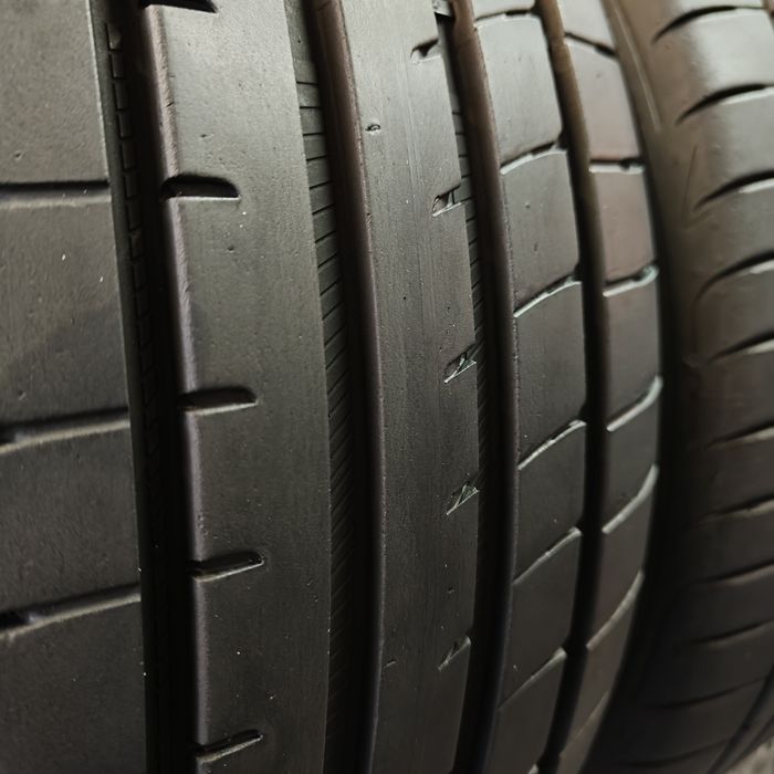 225/45/18 XL Sprzedam parę opon letnich Goodyear