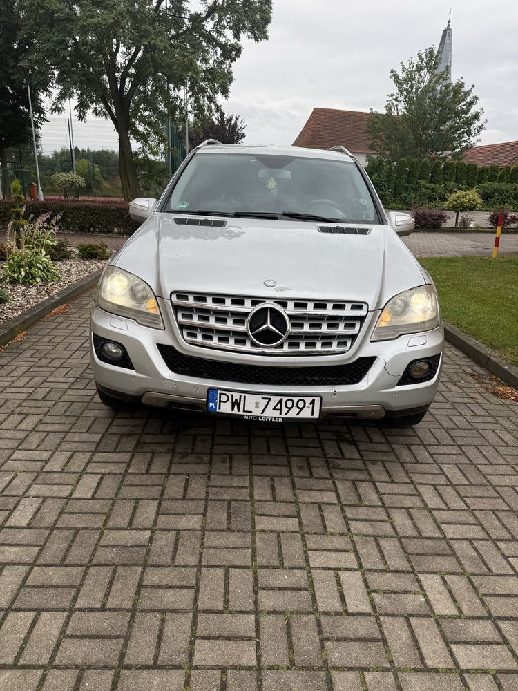 Mercedes ml 3.0 d klima skory xenon navi alusy 2010 r