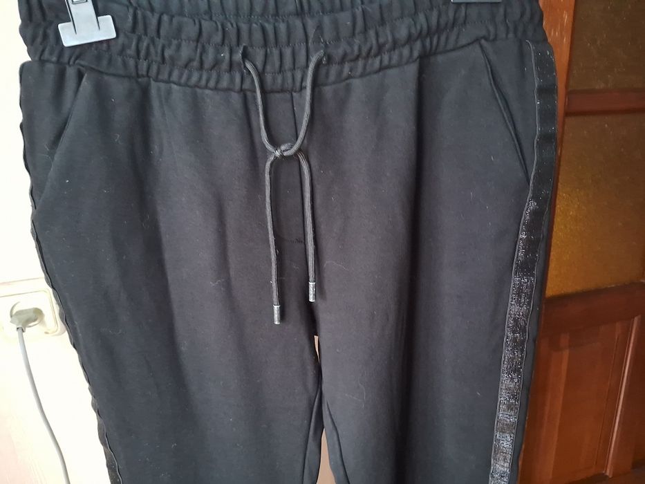 Продам спортивные штаны