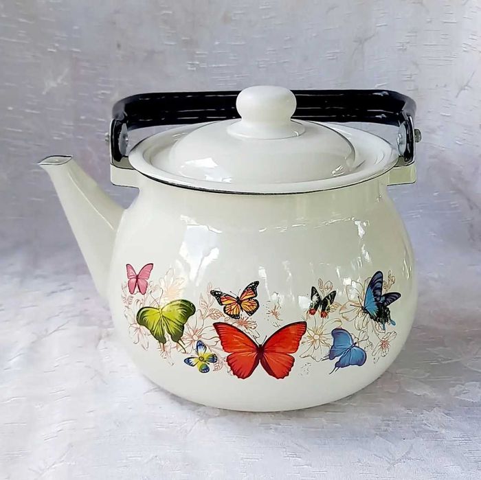 Чайник емальований Idilia (2,5 л), різні малюнки, НОВІ!