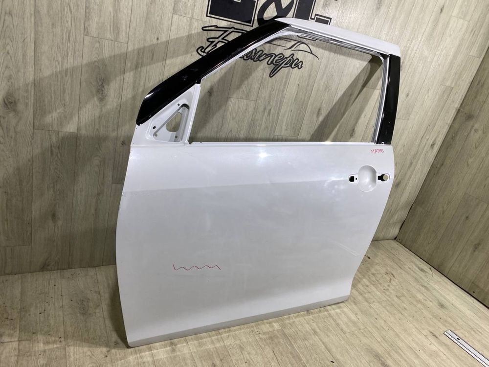 Дверь левая передняя Suzuki Swift 7 2017 2018 2019 2020 2021