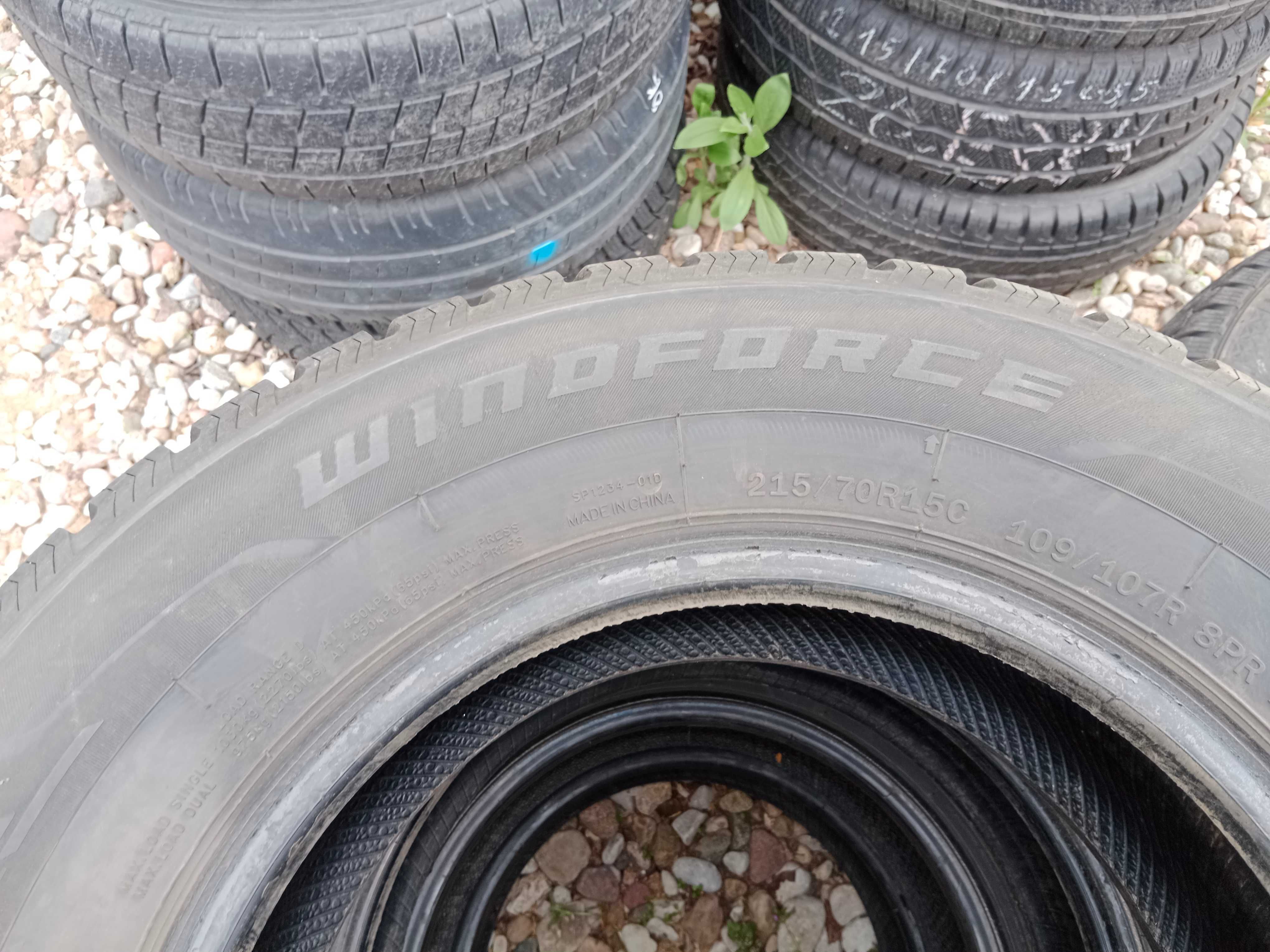 Opona używana 215/70R15C Windforce Snowblazer max 1szt.