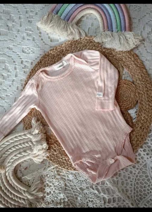 Różowe body niemowlęce Newbie w prążki dziewczęce różowe prążek