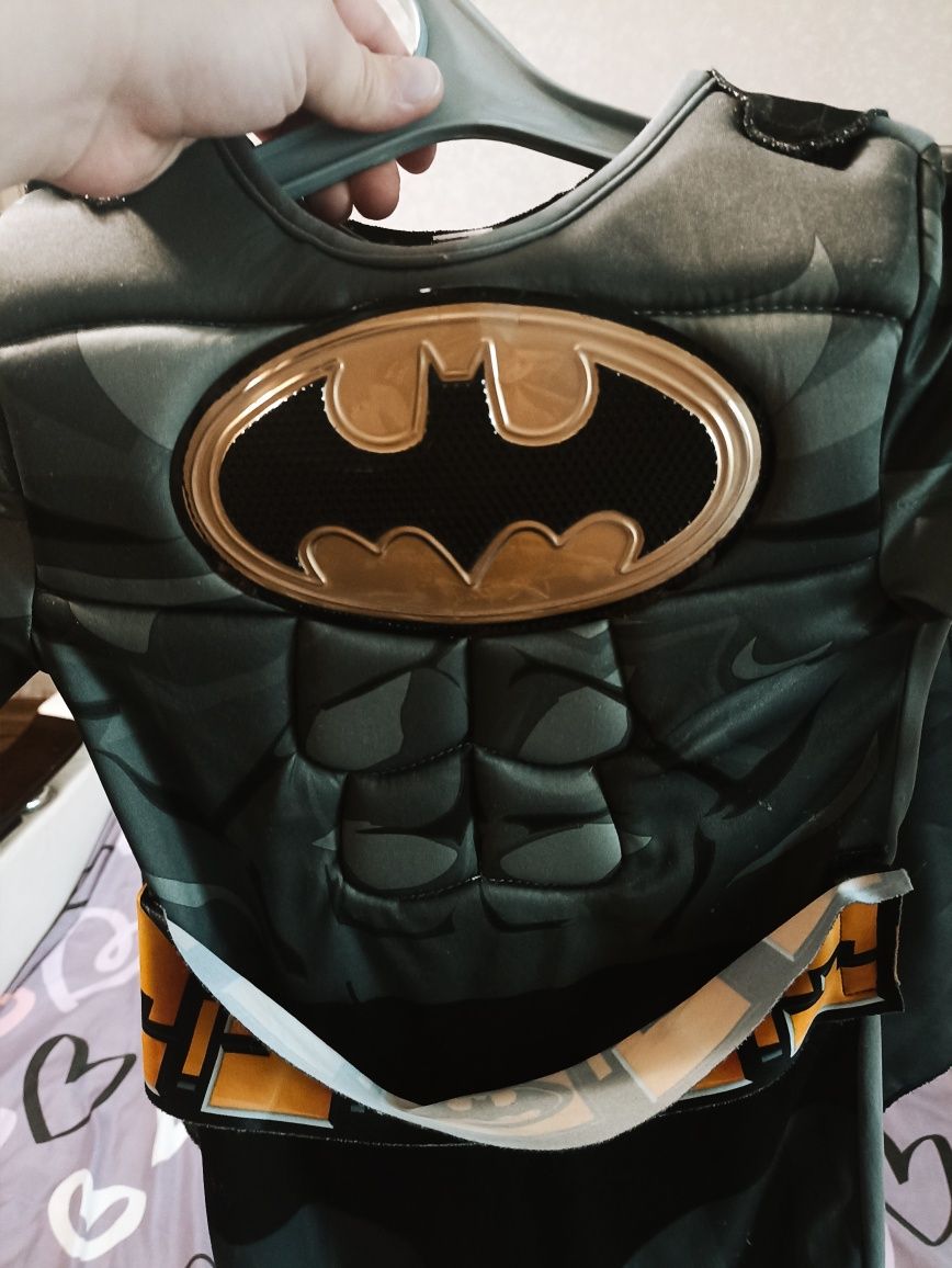 Продам костюм Бетмена,костюм на новий рік- карнавал