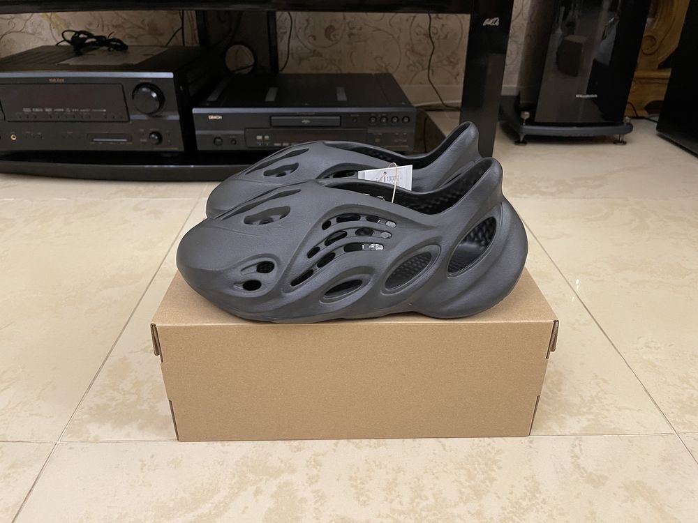 Фоам Ранеры Adidas Yeezy Foam Runner Onyx Оригинал