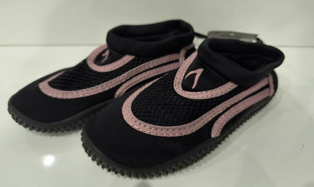 Sapatos de Água Novos da Boomerang