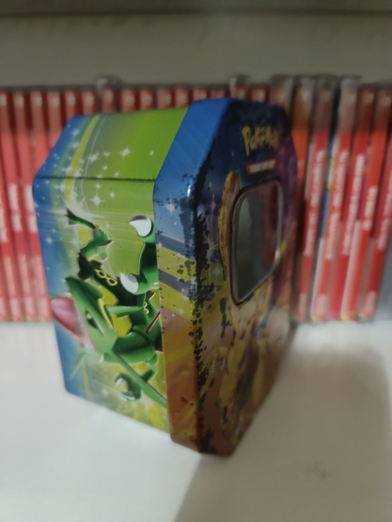 Cartas Pokémon Tins Caixa