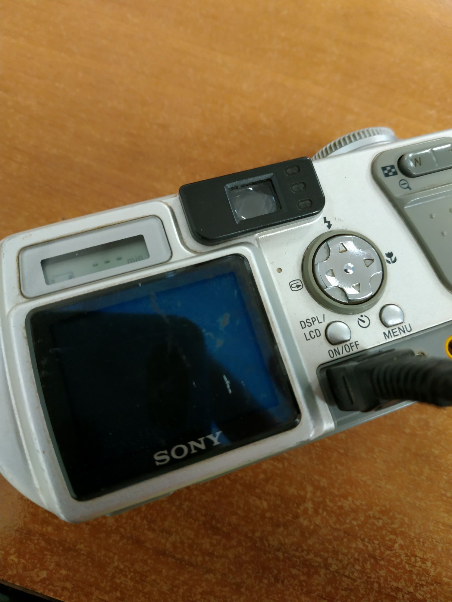 фотоаппарат SONY DSC-P5 аккумулятор, карта памяти 128МБ