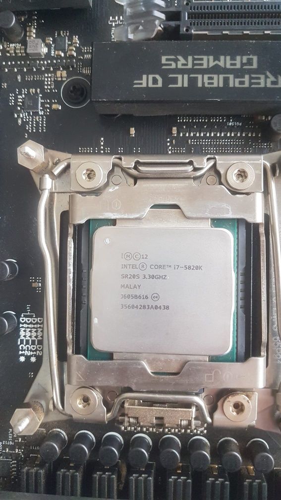 Placa mãe já com acessórios