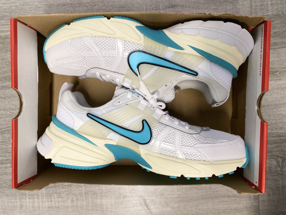 Кросівки Nike V2K Run, 44,5 Оригінал