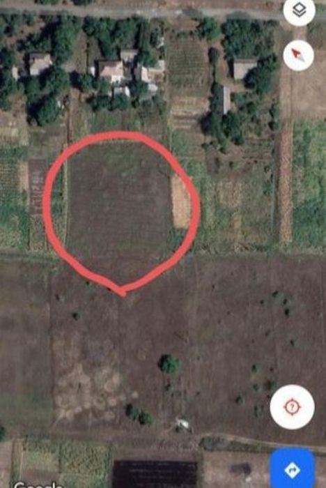 Земельний участок