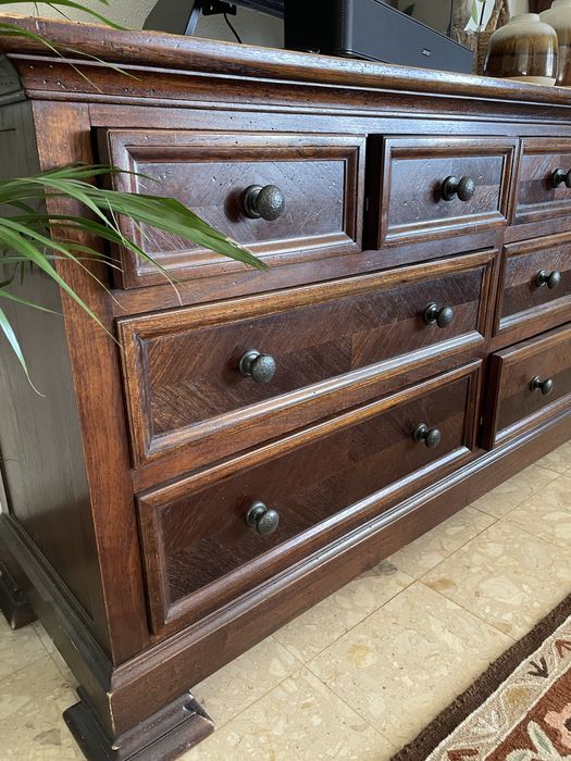 Cómoda muito bonita em madeira da Indonésia