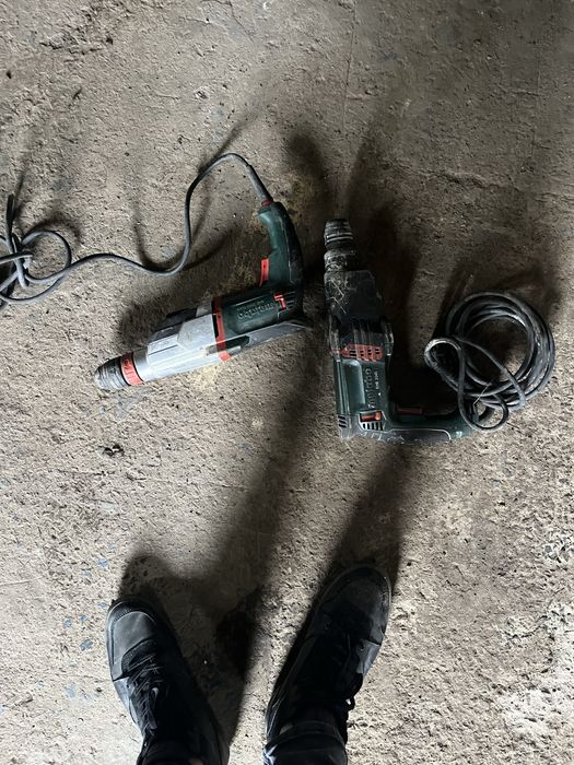 2 не рабочих перфоратора