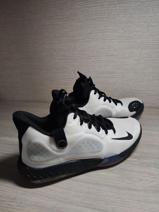 Оригінальні чоловічі кросівки NIKE KD TREY 5 Vii
