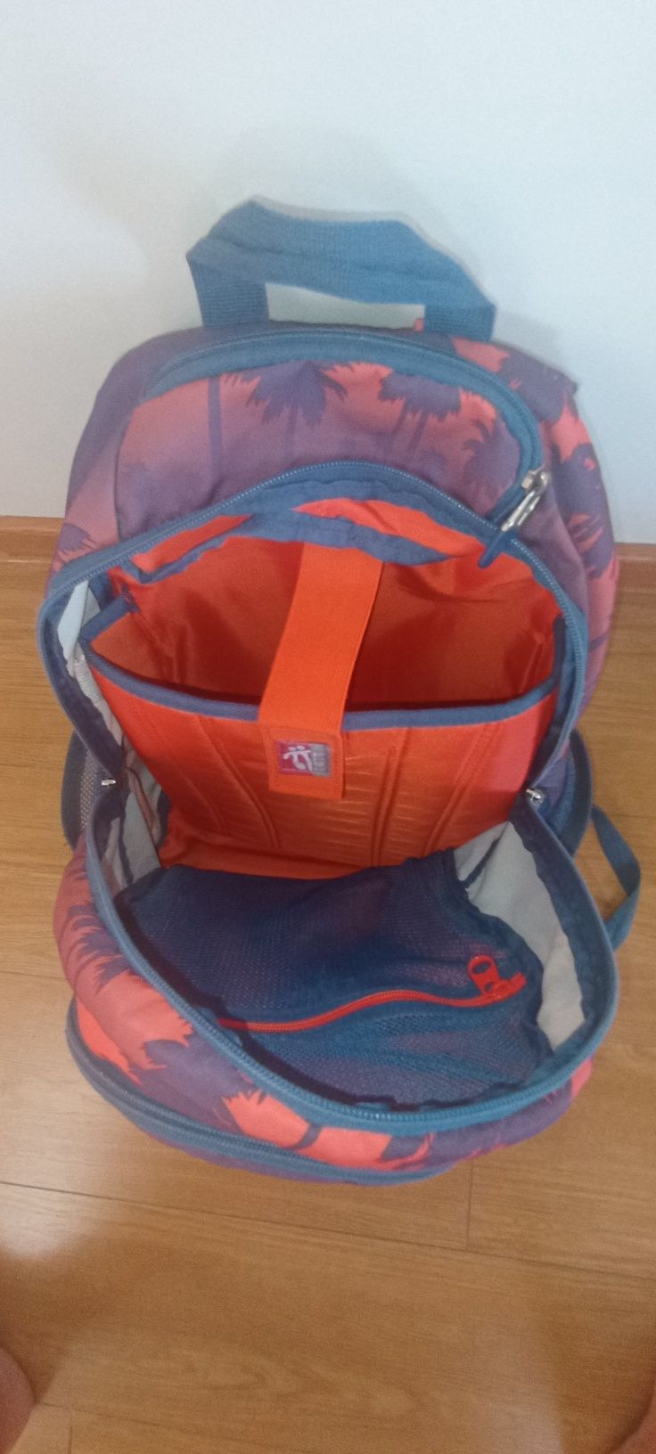 Mochila Totto com compartimento para portátil