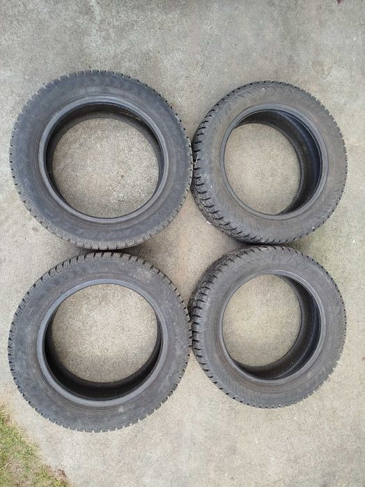 Opony zimowe 205/55 16 PIRELLI