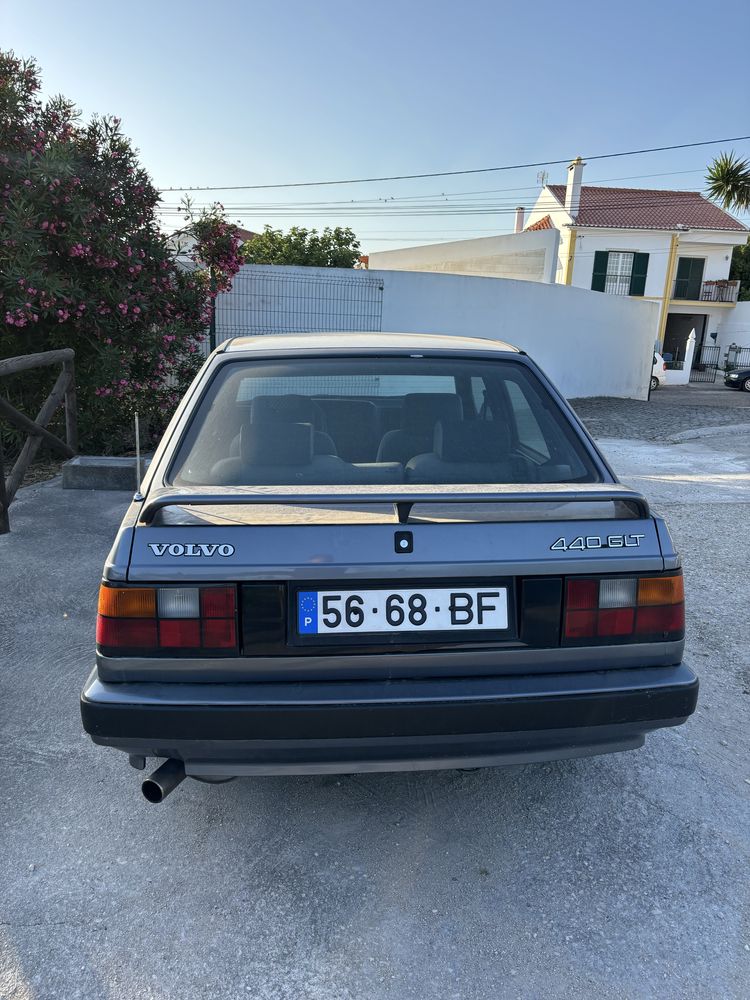 Volvo 440 GLT cinzento