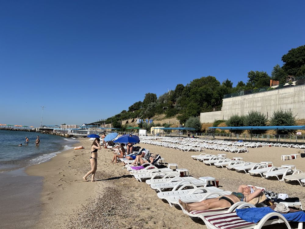 Дом ПОСУТОЧНО ! Возле моря!В Черноморке . Напротив первого Савиньона.