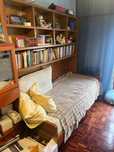 Cama com estante