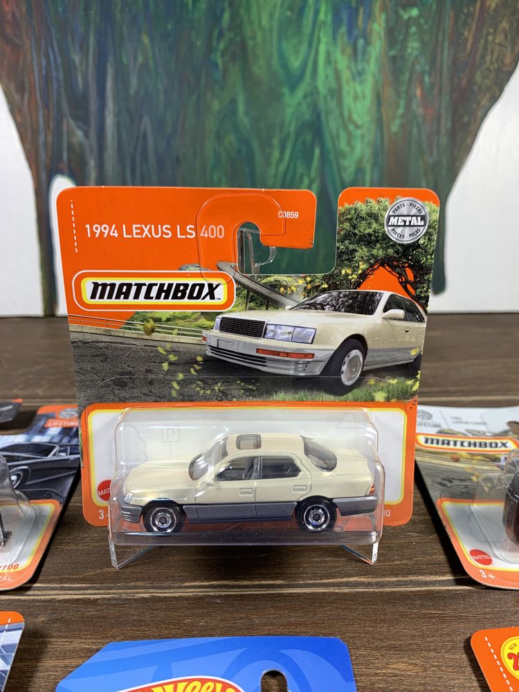 Колекційна машина Matchbox Hot Wheels Lincoln Continental, Lexus LS400