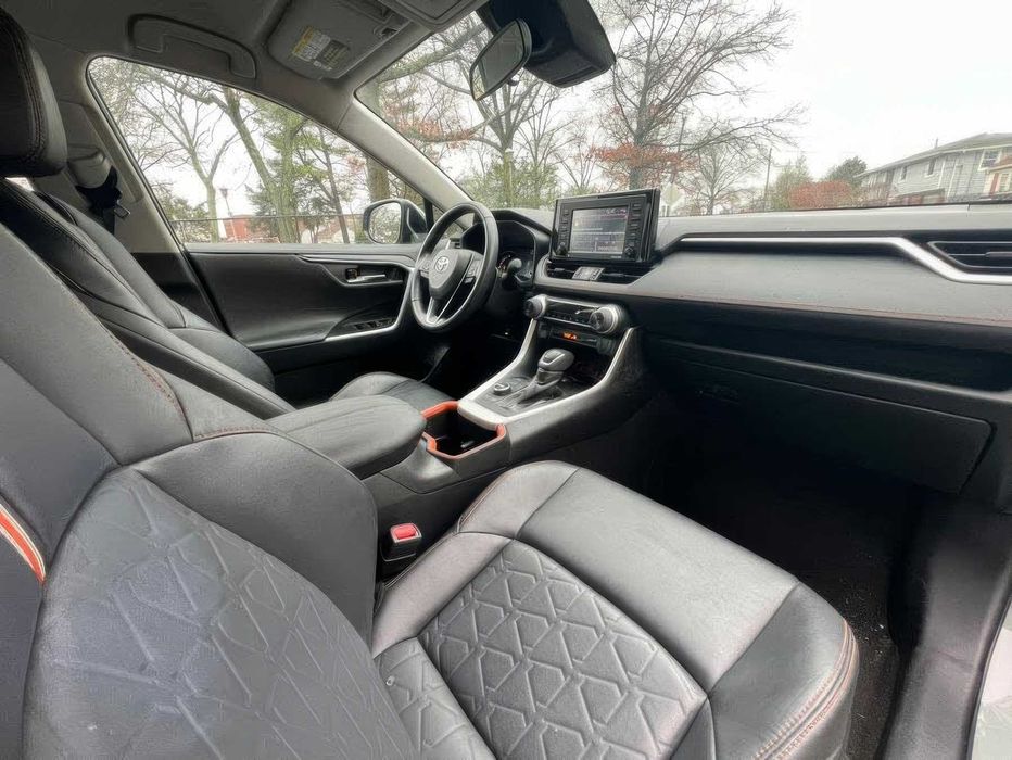 Toyota RAV4 Adventure      2022