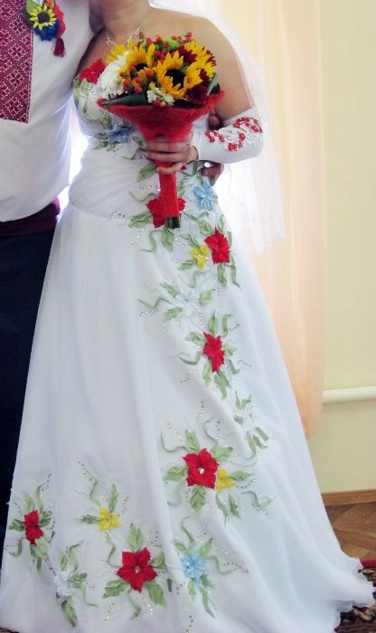 Свадебное платье в украинском стиле