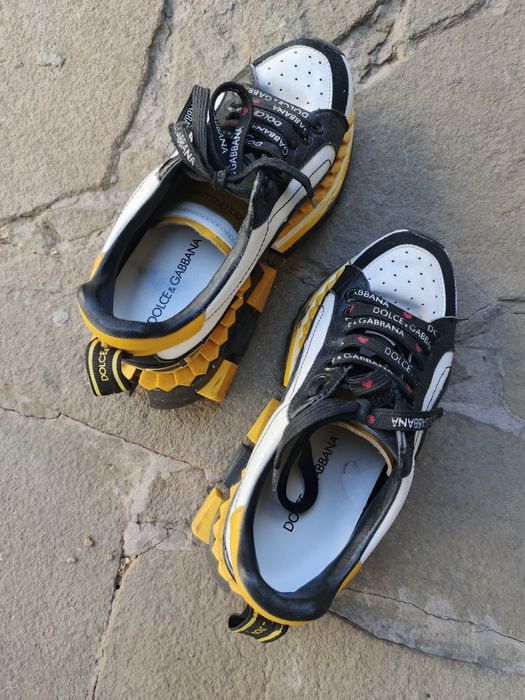 Кросівки жіночі  (дівочі)