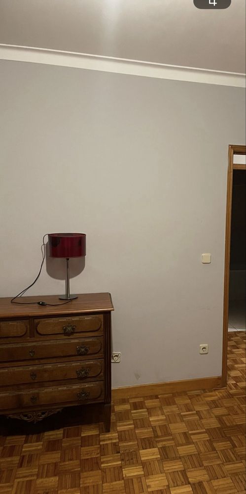 Cômoda / Mesa de Quarto