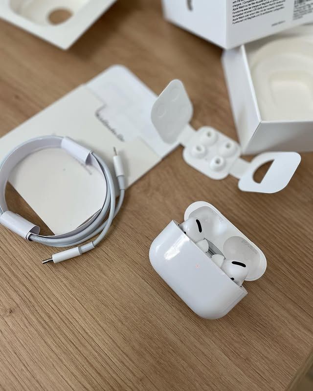 Навушники airPods pro lux якості + чохол в подарунок