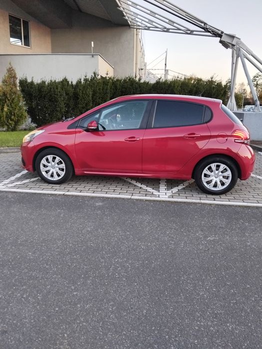 Peugeot 208, 2015r. Polski salon, pierwszy właściciel, 1.2 benzyna