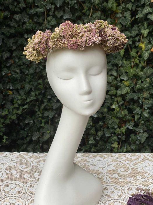 Вінок на голову з сухоцвітів бежево-рожевого кольору