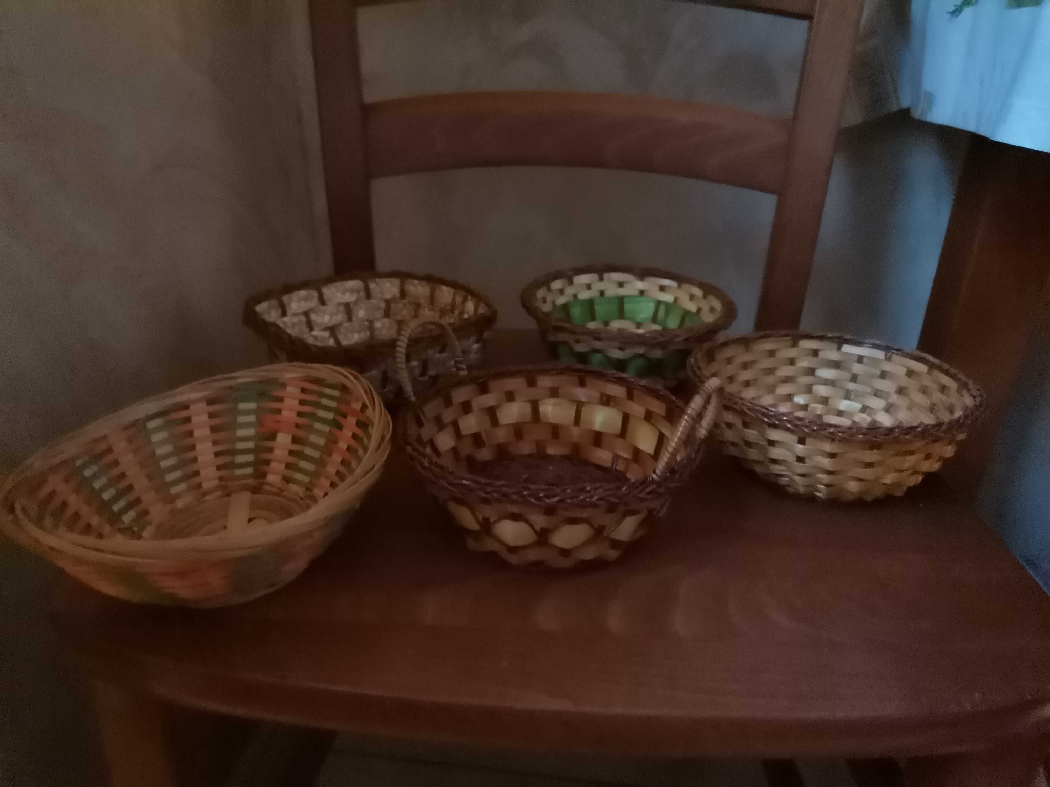Koszyczki wiklinowe