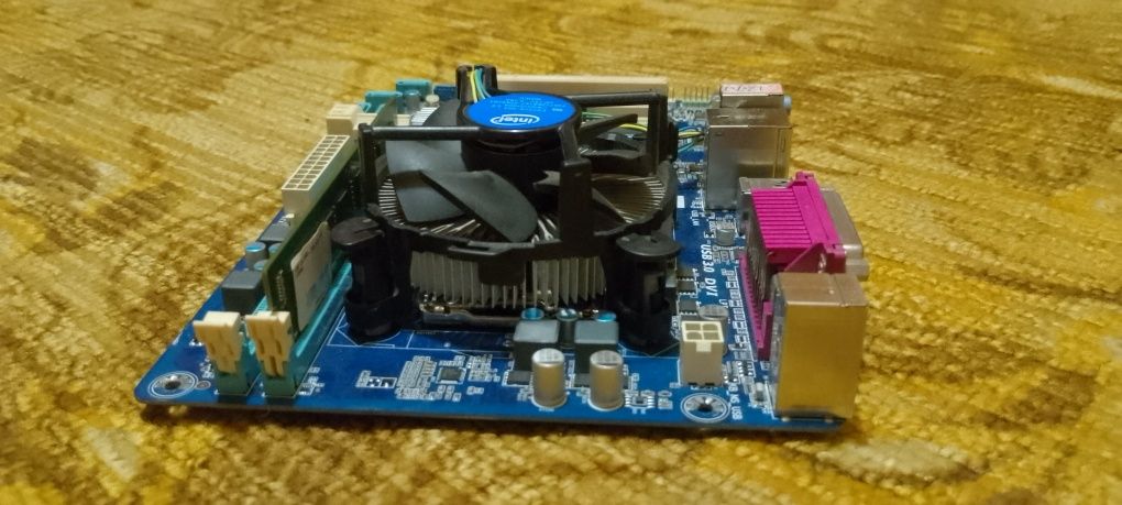 Gigabyte GA-B75M-D2V.+ проц+ кулер