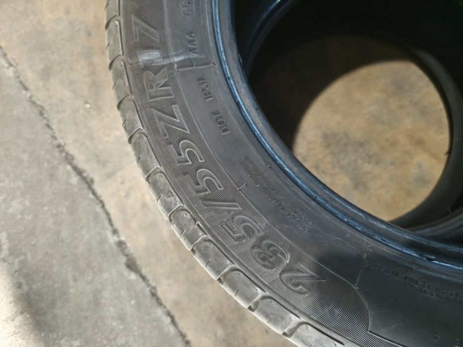 Pneu 235/55/17 sem danos