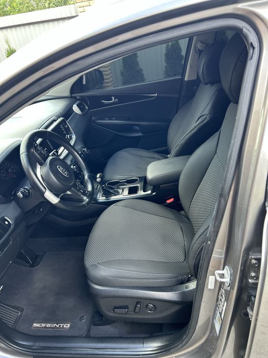 Кіа Соренто ,Kia Sorento,7 місць,автомат.