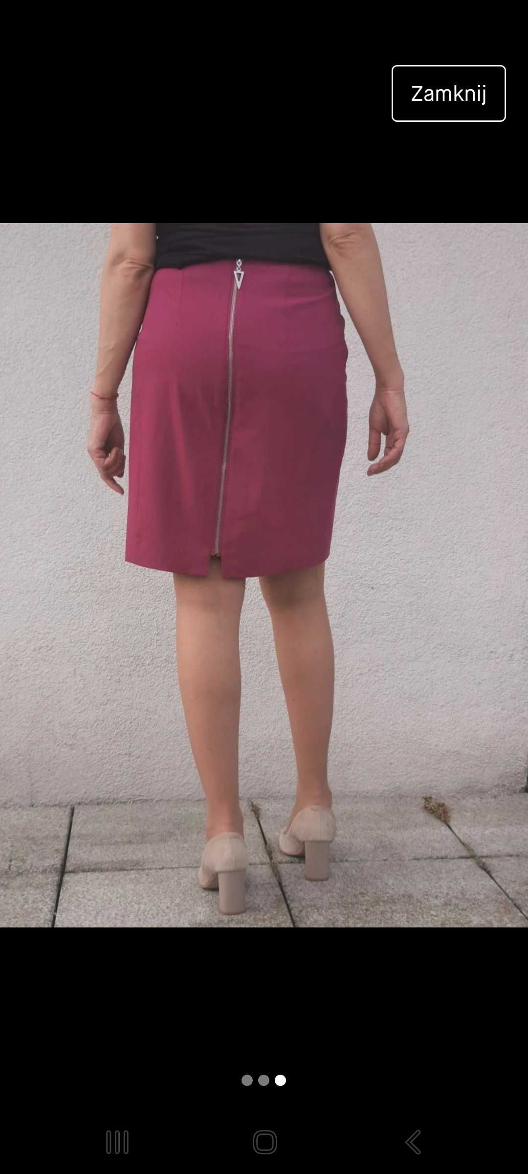 Fioletowa spódnica przed kolano
