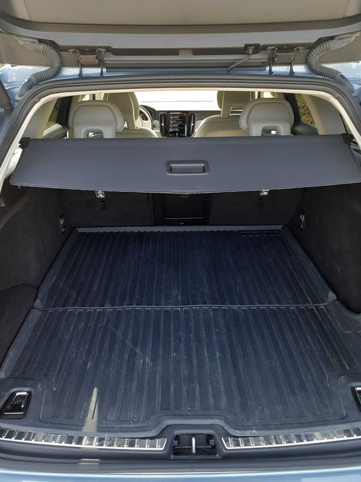 Volvo V90 Momentum T5 254KM, stan idealny