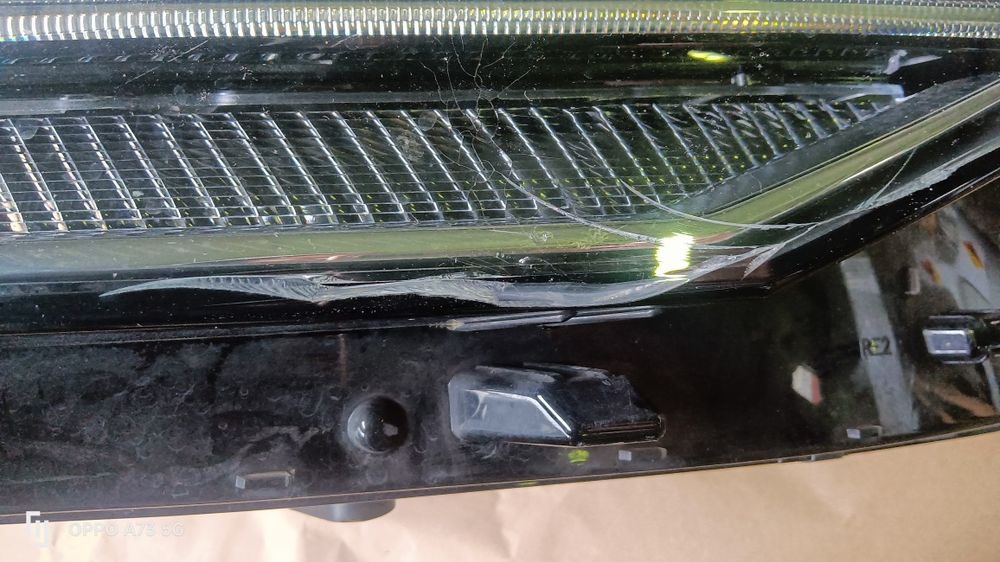 Farol VW tiguan 2021 ótica direita óptica