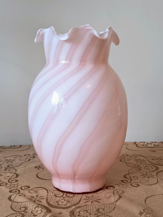Piękny różowy wazon Murano swirl pink