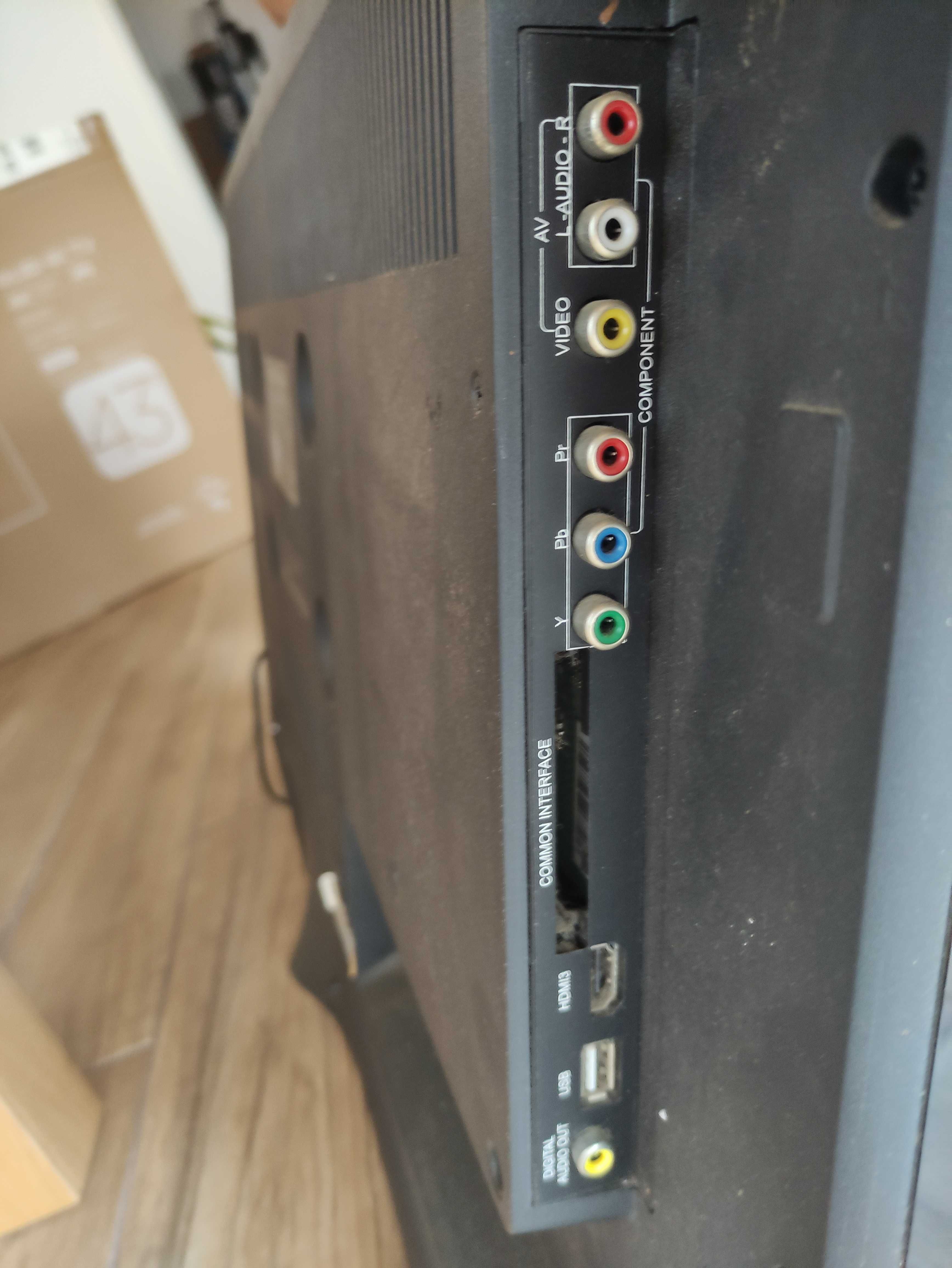 Vendo TV da marca CROWN para reparação ou peças.