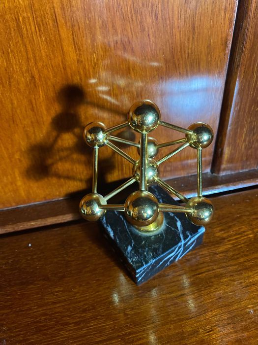 Escultura Vintage Átomo Latão Base Mármore Bruxelas 13 cm