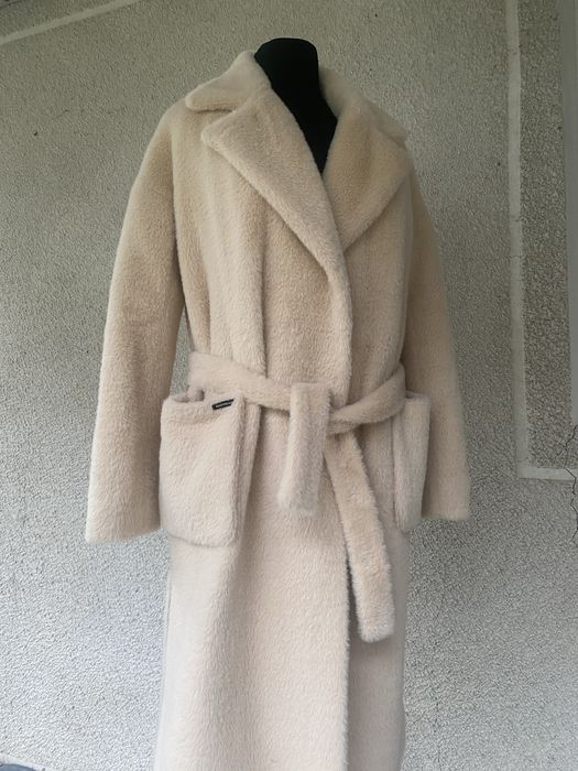 Нова тепла шуба, неймовірно приємна до тіла. Можливий торг