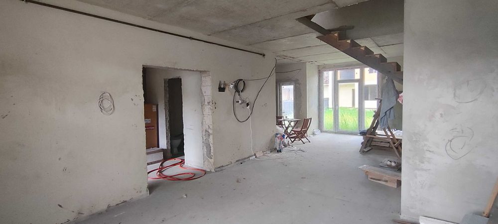 Котедж 122 м2 готовий до ремонту