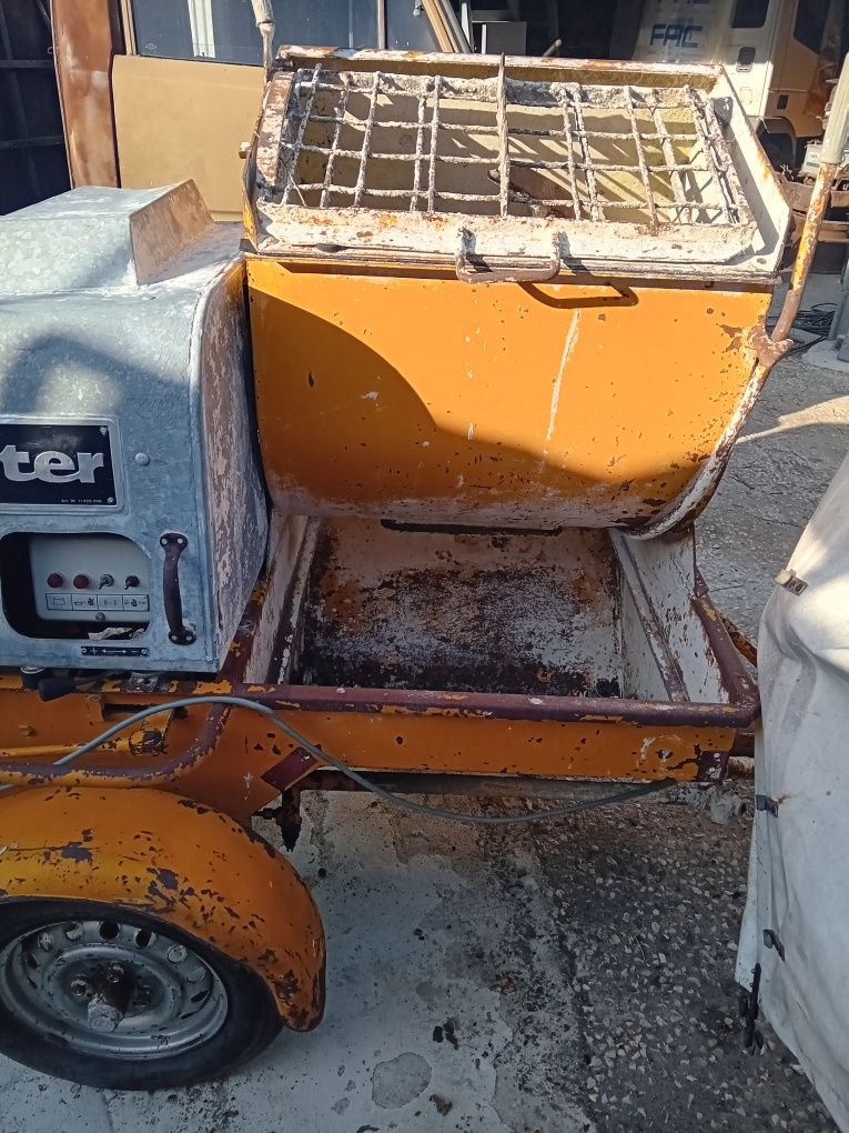 Máquina de progetar