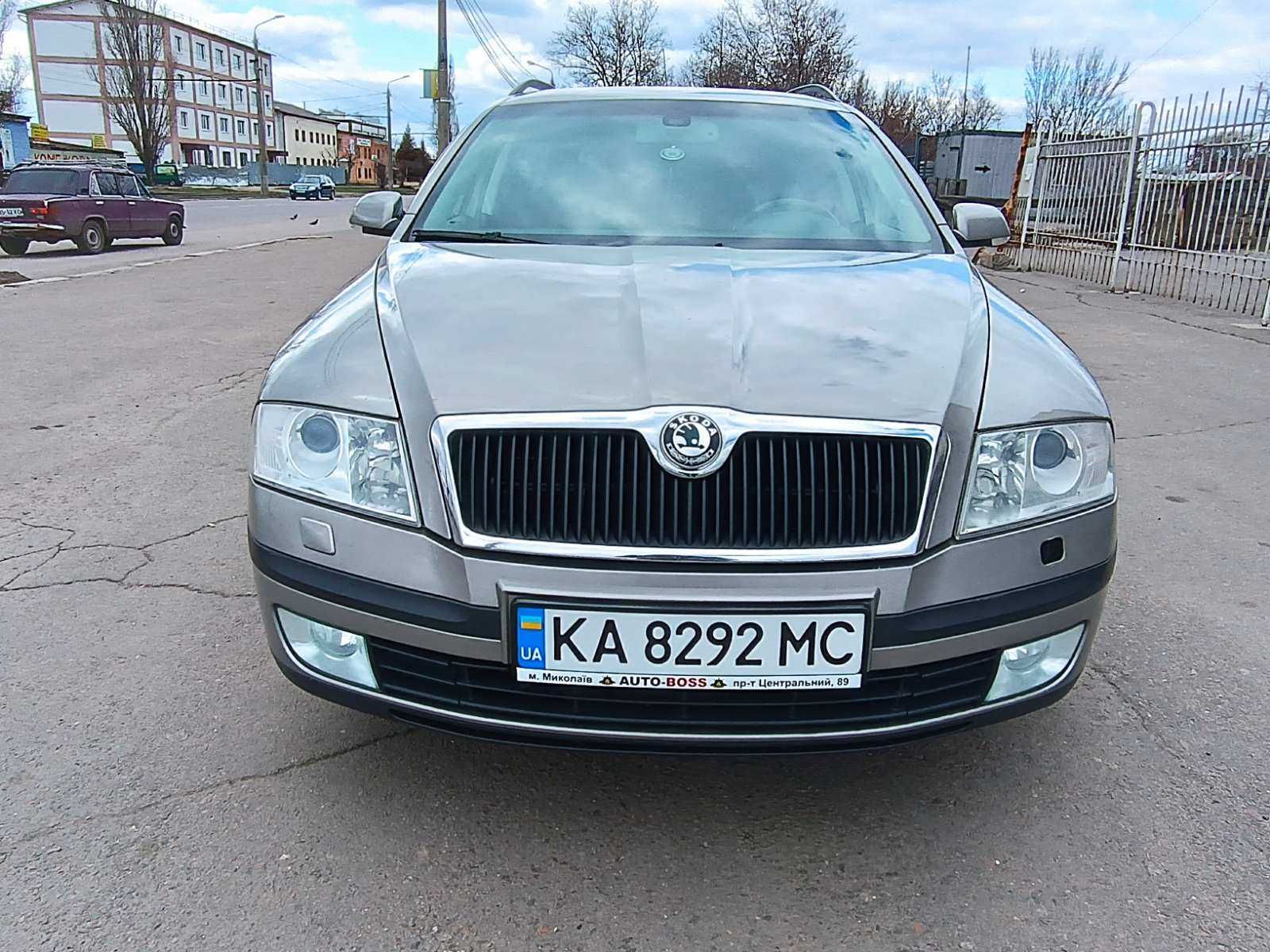 Skoda Octavia 2.0 дизель АКПП  Хороший стан!