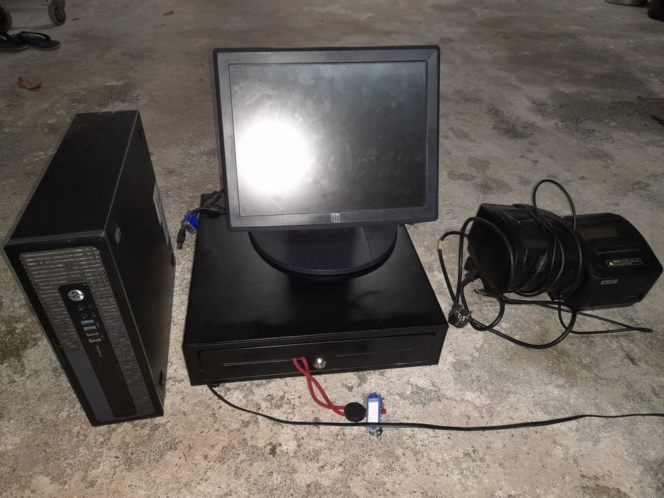 Vendo computador de faturação para hotelaria