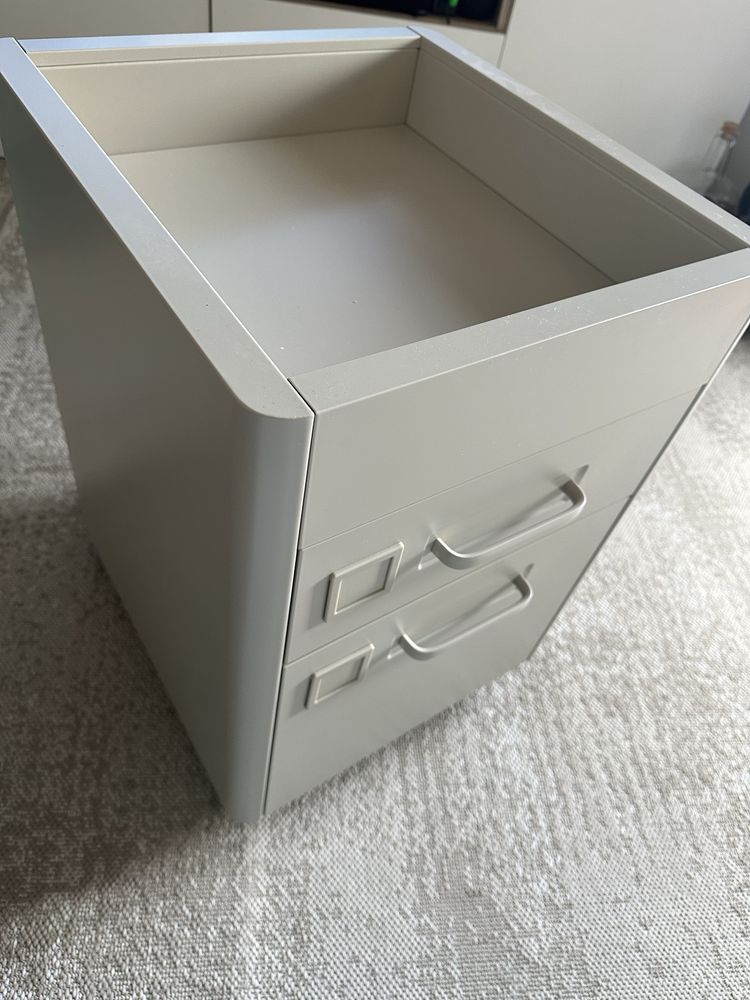 Bloco de gavetas Ikea Idasen(139€ na loja)